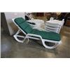 Image 2 : 6 WHITE PATIO LOUNGE CHAIRS