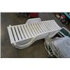 Image 7 : 6 WHITE PATIO LOUNGE CHAIRS