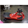 Image 8 : WYMO KIDZ ADJUSTABLE HEIGHT PINK AND WHITE DESK AND CHAIR AND PLASMA CAR RIDE ON TOY