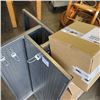 Image 2 : 4 FT TALL METAL PEG BOARD DISPLAY UNIT WITH 2 BOXES OF PEG HOOKS