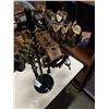 Image 2 : 60 PICES LEATHER NECKLACES AND BRACELETS ON STAND