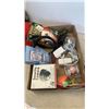 Image 3 : TRAY OF DRAW POKER TRAVEL GAME, SOLAR FLOWER, DUMMY CAM AND 6 NEW HATS