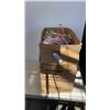 Image 1 : 360 NEW HAIR TIE SETS AND 50 NEW FLYING TOYS
