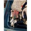 Image 6 : TOTE OF THREAD, SCISSORS, SEWING ITEMS