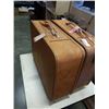 Image 2 : 2 VINTAGE ZIP PACK LEATHER LUGGAGE BAGS WITH EMPTY LENS BOXES