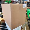 Image 5 : 5 NEW 50 LITER TOTES WITH LIDS - CLEAR