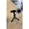 Image 3 : 2 IN 1 TRIPOD SELFIE STICK - WORKING