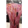 Image 3 : PINK ART GLASS VASE AND COURAGE GLASS BOTTLE