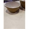 Image 2 : 2 VINTAGE CERAMIC MIXING BOWLS