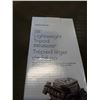 Image 2 : INSIGNIA 58 INCH LIGHTWEIGHT TRIPOD - WORKING