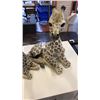Image 2 : 2 GIRAFFE FIGURES