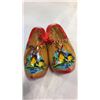 Image 2 : 2 WOOD SHIPS AND MINI CLOGS