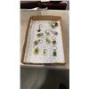Image 1 : TRAY OF 12 ENCASED BUG KEYCHAINS