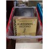 Image 2 : 2 TOTES OF RECORDS