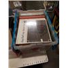 Image 7 : 2 TOTES OF RECORDS