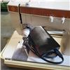 Image 3 : Vintage Singer 247 sewing machine with case and foot pedal