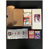 Image 1 : ASSORTED HOCKEY/ BASEBALL CARD LOT