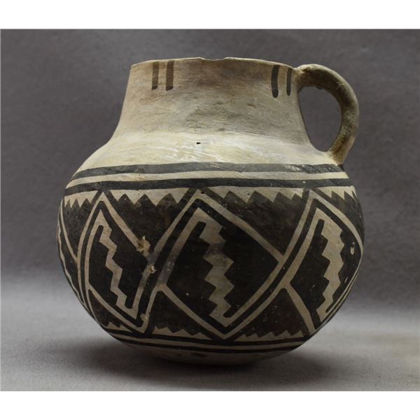 ANASAZI INDIAN POTTERY PITCHER
