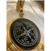 Image 2 : Globe with compass