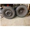 Image 1 : Two tires