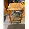 Image 1 : Stool