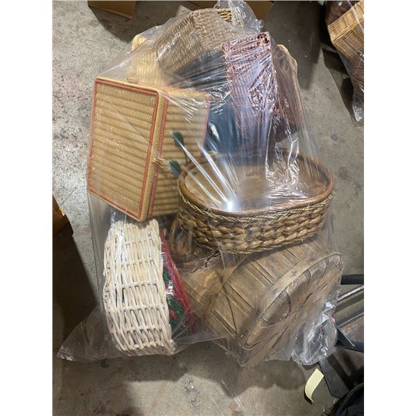 Wicker basket lot