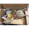 Image 1 : Tea  pots