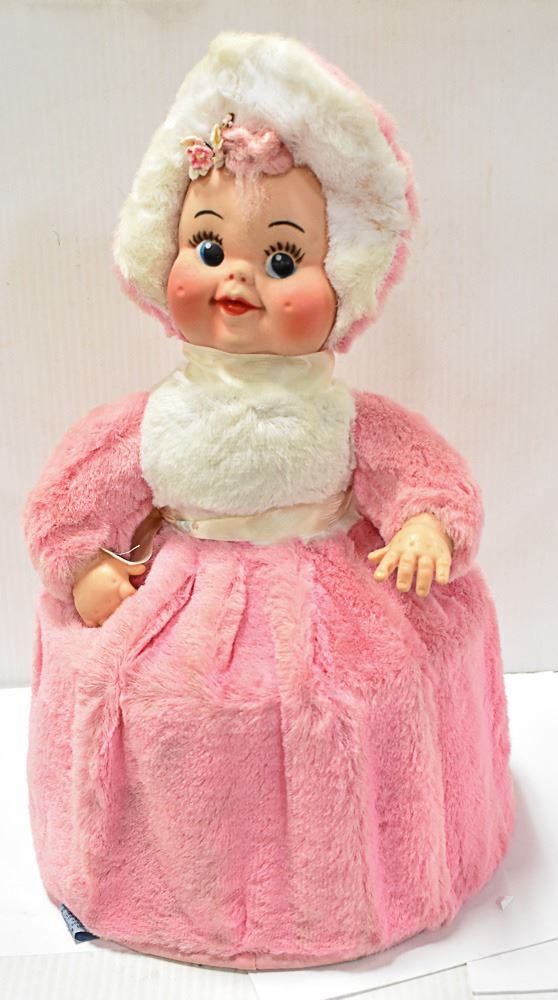 1950'S GANZ BROS. TOYS DOLL PYJAMA STORAGE DOLL