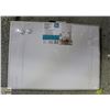 Image 1 : LOT W/ 1 CORKBOARD + 1 WHITEBOARD
