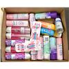 Image 1 : FLAT LOT OF WOMENS SHAVING GEL & RAZORS