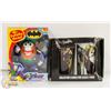Image 2 : LOT OF BATMAN COLLECTIBLES HARLEY QUINN GLASS SET,