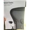 Image 3 : HERMAN MILLER AERON GRAPHITE STANDARD ADJUSTABLE TASK CHAIR SIZE B RETAIL