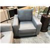 Image 2 : GREY LEATHER ARMCHAIR/LOUNGE CHAIR