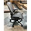 Image 2 : HERMAN MILLER AERON GRAPHITE FULLY ADJUSTABLE TASK CHAIR SIZE C RETAIL PRICE $1806 CAN