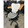 Image 2 : HERMAN MILLER MIRRA WHITE FULLY ADJUSTABLE PROGRAMMERS CHAIR RETAIL PRICE $1740