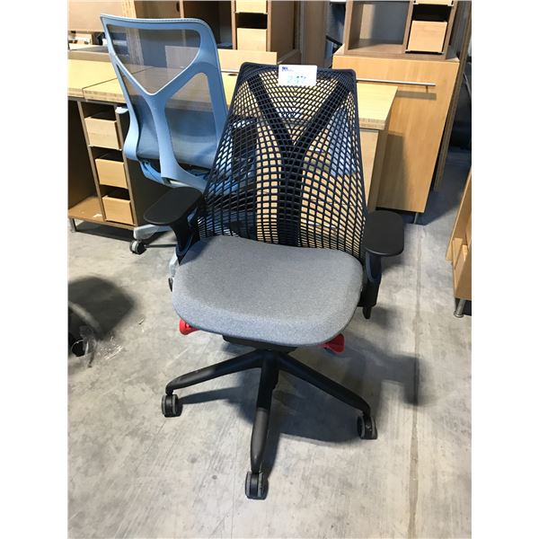 HERMAN MILLER SAYL GREY/BLACK FULLY ADJUSTABLE TASK CHAIR RETAIL PRICE $970