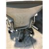Image 2 : HERMAN MILLER AERON MINERAL GREY STANDARD ADJUSTABLE TASK CHAIR SIZE B (BROKEN LUMBAR SUPPORT)