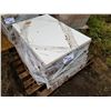Image 2 : PALLET OF APPROX 70 PCS OF 12X24" WHITE TILE