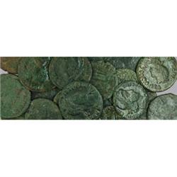 Roman Empire Coins Lotto di 30 piccoli bronzi del