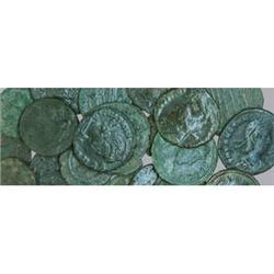 Roman Empire Coins Lotto di 30 piccoli bronzi del