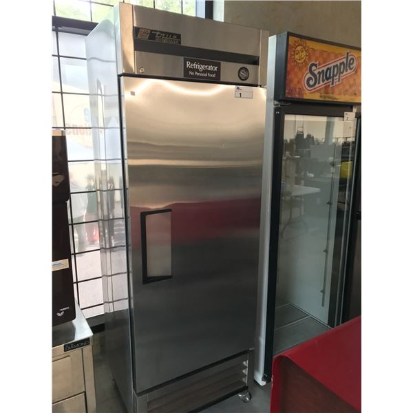 TRUE T SERIES STAINLESS STEEL REACH IN SOLID SWING DOOR REFRIGERATOR MODEL T-19