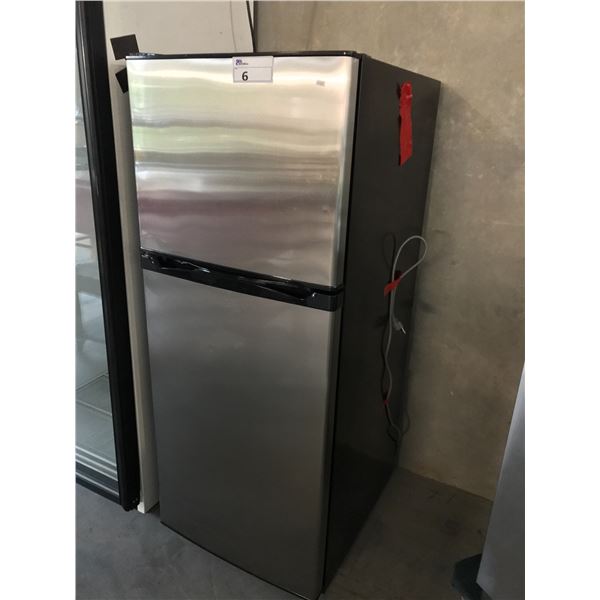 MOFFAT STAINLESS STEEL AND BLACK FRIDGE/FREEZER COMBO 24"W X 28"D X 60"H