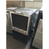 Image 2 : HOSHIZAKI STAINLESS STEEL SELF CONTAINED ICE CUBER ICE MACHINE WITH STORAGE BIN MODEL KM-61BAH