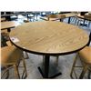 Image 3 : NATURAL OAK 36" ROUND BAR HEIGHT TABLE WITH 4 MATCHING LIGHT WOOD GRAIN METAL BAR STOOLS