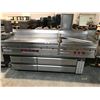 Image 2 : STAINLESS STEEL MAGIKICH'N DUAL STATION GRILLER 8'W X 32"D X 39"H