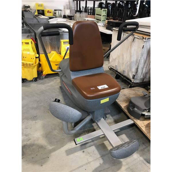 HOGGAN SPRINT CIRCUIT COMMERCIAL SEATED CHEST PRESS / HORIZONTAL ROW