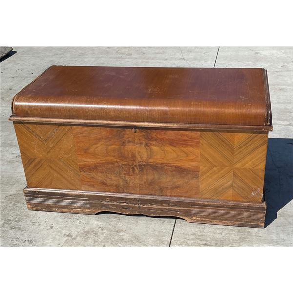 CEDAR CHEST