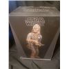 Image 1 : SIDESHOW PREMIUM 1:4 SCALE CHEWBACCA  STATUE NEW IN BOX