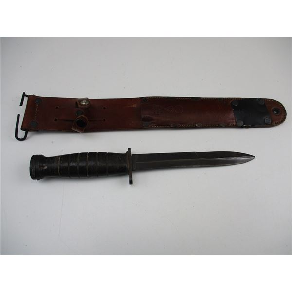 U.S. M4 WITH SCABBARD