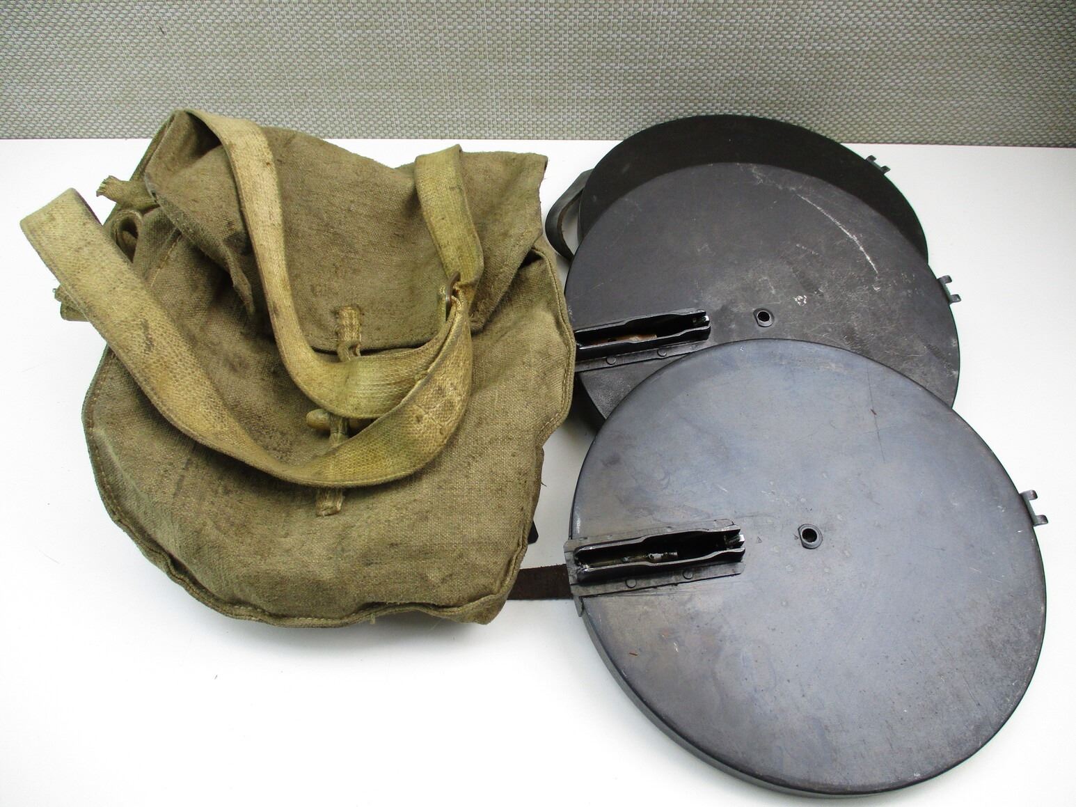 RUSSIAN DP-27 MACHINE GUN CANVAS MAGAZINE BAG WITH 3 PAN MAGAZINES
